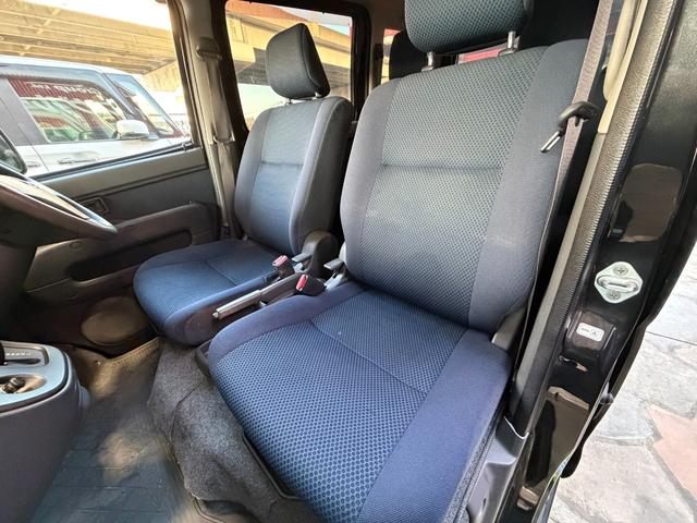 ハイゼットカーゴ クルーズ　ＦＵ３１８８　純正オーディオ（ＡＭ・ＦＭ・ＣＤ）パワーウインドウ　電格ミラー　ヘットライトレベライザー　オーバーヘッドコンソール　ドアバイザー　　エアコン　パワーステアリング　Ｗエアバッグ（24枚目）