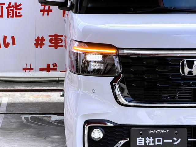 Ｎ－ＢＯＸカスタム ベースグレード　ＦＵ３１９３　純正８インチナビ　Ｂｌｕｅｔｏｏｔｈ　ＵＳＢ　フルセグ　バックカメラ　ビルトインＥＴＣ　ウインカー付ドアミラー　ＬＥＤヘット　ＬＥＤフォグ　両側パワスラ　シートヒーター　ホンダセンシング（8枚目）