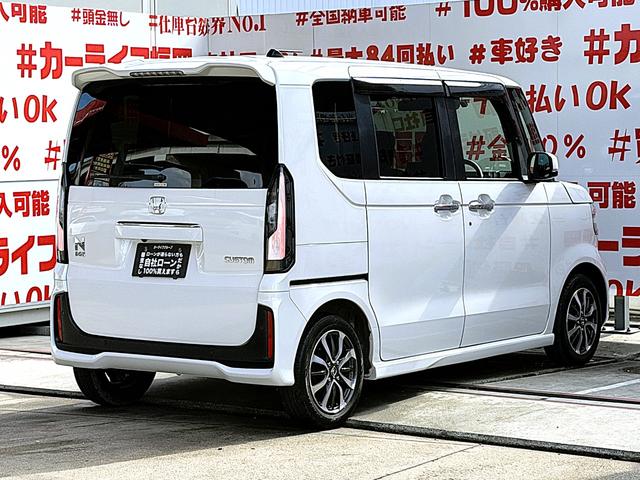 Ｎ－ＢＯＸカスタム ベースグレード　ＦＵ３１９３　純正８インチナビ　Ｂｌｕｅｔｏｏｔｈ　ＵＳＢ　フルセグ　バックカメラ　ビルトインＥＴＣ　ウインカー付ドアミラー　ＬＥＤヘット　ＬＥＤフォグ　両側パワスラ　シートヒーター　ホンダセンシング（9枚目）