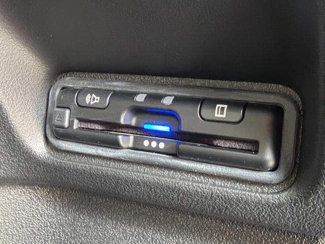 Ｎ－ＢＯＸカスタム ベースグレード　ＦＵ３１９３　純正８インチナビ　Ｂｌｕｅｔｏｏｔｈ　ＵＳＢ　フルセグ　バックカメラ　ビルトインＥＴＣ　ウインカー付ドアミラー　ＬＥＤヘット　ＬＥＤフォグ　両側パワスラ　シートヒーター　ホンダセンシング（16枚目）