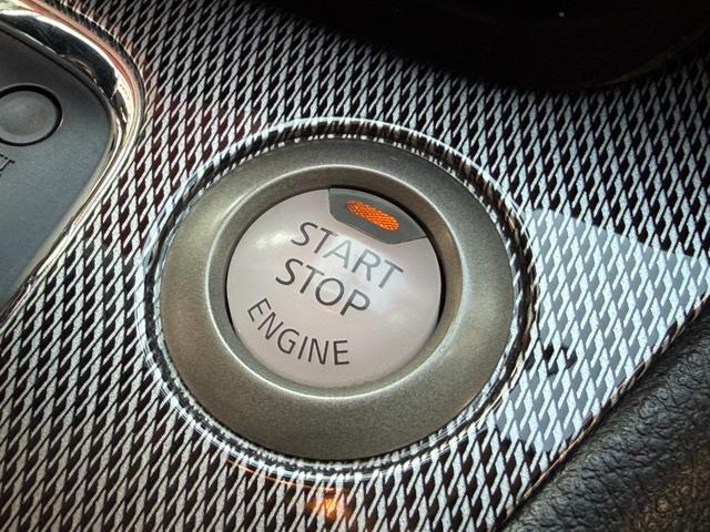 セレナ ライダー　ＦＵ３２１７　Ｂｌｕｅｔｏｏｔｈ　フルセグ　バックカメラ　ＥＴＣ　　ＨＩＤヘッド　フォグ　オートライト　両側パワスラ　リアサイドシェード　ウォークスルー　クルーズコントロール　フリップダウンモニター（27枚目）