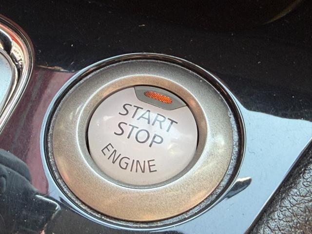 セレナ ハイウェイスター　Ｖセレクション　ＦＵ３２２７　アルパイン８インチナビ　バックカメラ　ＥＴＣ　Ｗオートエアコン　フォグランプ　オートライト　両側パワースライドドアー　サイドシェード　アルパインフリップダウンモニター　純正１６インチＡＷ（31枚目）