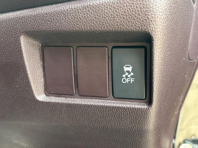 Ｎ－ＷＧＮカスタム Ｇ　ＦＵ３２８４　純正ＳＤナビ　ＣＤ　ＤＶＤ　地デジ１セグ　バックカメラ　革巻ハンドル　ステアリングスイッチ　オートライト　ＨＩＤヘッドライト　フォグランプ　ウィンカー付電動格納ドアミラー　横滑り防止装置（26枚目）