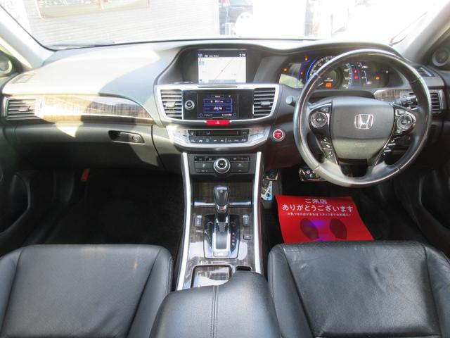 アコードハイブリッド ＥＸ　ワンオーナー　純正ナビ　地デジ　バックカメラ　Ｂｌｕｅｔｏｏｔｈ　黒革パワーシート　シートヒーター　アダプティブクルコン　無限（エアロ・グリルガーニッシュ・フロアマット・ミラー）ＬＥＤ　１年保証（5枚目）