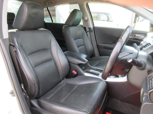 アコードハイブリッド ＥＸ　ワンオーナー　純正ナビ　地デジ　バックカメラ　Ｂｌｕｅｔｏｏｔｈ　黒革パワーシート　シートヒーター　アダプティブクルコン　無限（エアロ・グリルガーニッシュ・フロアマット・ミラー）ＬＥＤ　１年保証（29枚目）