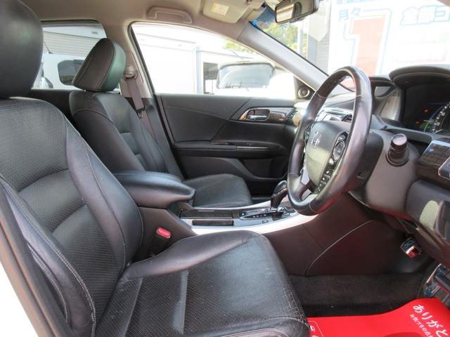 アコードハイブリッド ＥＸ　ワンオーナー　純正ナビ　地デジ　バックカメラ　Ｂｌｕｅｔｏｏｔｈ　黒革パワーシート　シートヒーター　アダプティブクルコン　無限（エアロ・グリルガーニッシュ・フロアマット・ミラー）ＬＥＤ　１年保証（30枚目）