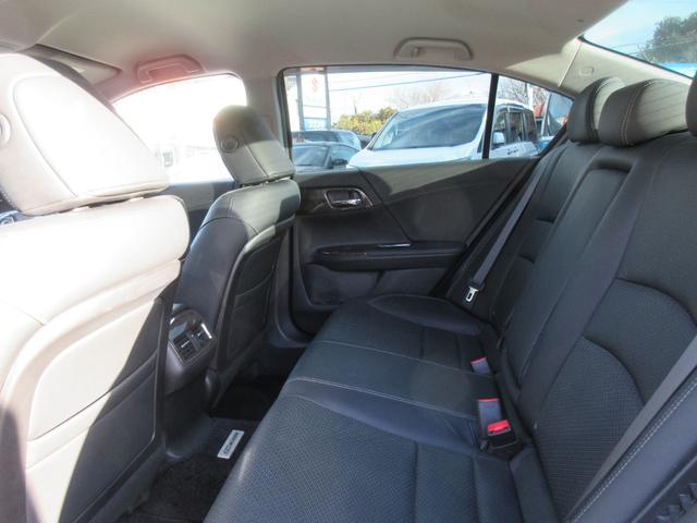 アコードハイブリッド ＥＸ　ワンオーナー　純正ナビ　地デジ　バックカメラ　Ｂｌｕｅｔｏｏｔｈ　黒革パワーシート　シートヒーター　アダプティブクルコン　無限（エアロ・グリルガーニッシュ・フロアマット・ミラー）ＬＥＤ　１年保証（39枚目）