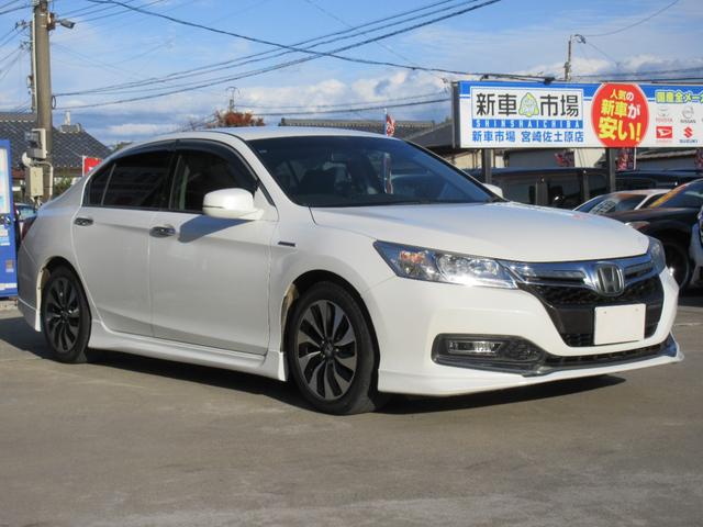 アコードハイブリッド ＥＸ　ワンオーナー　純正ナビ　地デジ　バックカメラ　Ｂｌｕｅｔｏｏｔｈ　黒革パワーシート　シートヒーター　アダプティブクルコン　無限（エアロ・グリルガーニッシュ・フロアマット・ミラー）ＬＥＤ　１年保証（49枚目）