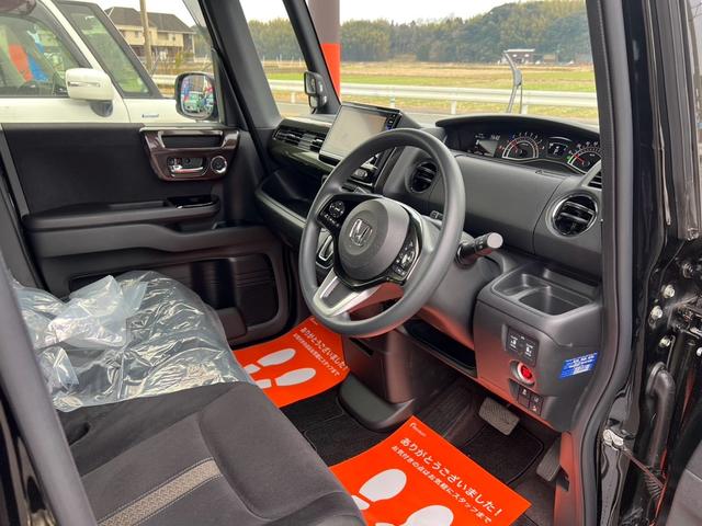 Ｎ－ＢＯＸカスタム Ｇ・Ｌホンダセンシング　８インチナビゲーション　ＴＶ　バックカメラ　ＥＴＣ　　両側パワースライドドア　スマートキー　ＬＥＤヘッドライト＆フォグ（13枚目）