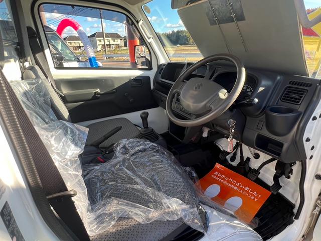 キャリイトラック ＫＣパワステ農繁仕様　４ＷＤ　デフロック　走行２６９１１ｋｍ　車検２年付　４枚リーフ　５速ミッション　パワーステアリング　三方開　積載可能量３５０ｋｇ（7枚目）