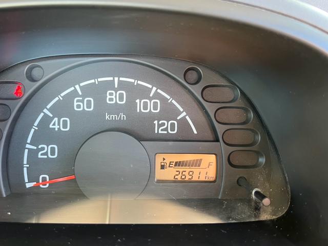 キャリイトラック ＫＣパワステ農繁仕様　４ＷＤ　デフロック　走行２６９１１ｋｍ　車検２年付　４枚リーフ　５速ミッション　パワーステアリング　三方開　積載可能量３５０ｋｇ（9枚目）