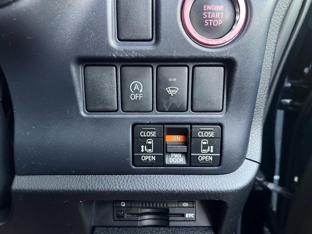 ヴォクシー ＺＳ　両側電動スライドドア　ビックナビ地デジＴＶ　バックカメラ　Ｂｌｕｅｔｏｏｔｈ　後席モニター　ＥＴＣ　スマートキー　プッシュスターター　ＬＥＤヘッドライト　フロントワイパーデアイサー（8枚目）