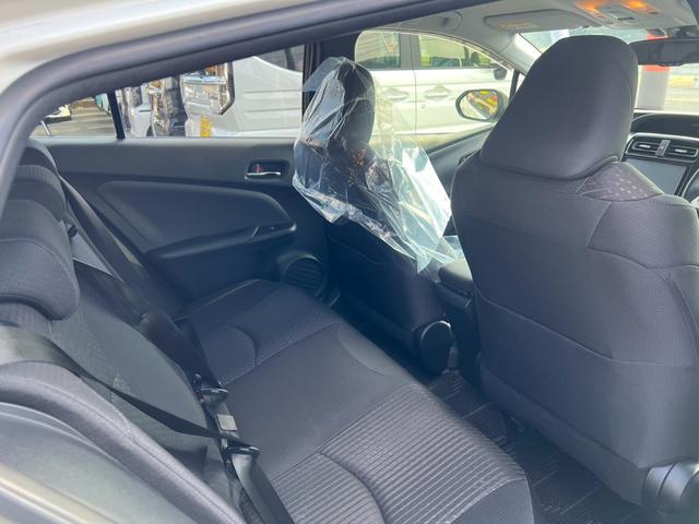 プリウス Ｓセーフティプラス　エアロ　ＬＥＤヘッドライト　純正９インチナビ地デジＴＶ　バックカメラ　Ｂｌｕｅｔｏｏｔｈ　スマートキー　ＥＴＣ　ヘッドアップディスプレイ　衝突軽減ブレーキ　レーンアシスト　オートマチックハイビーム（14枚目）