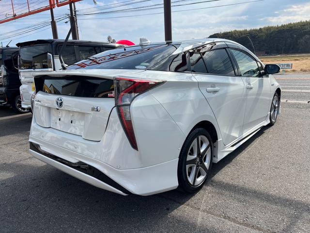 プリウス Ａツーリングセレクション　モデリスタエアロ　ＬＥＤライト　９インチナビ地デジ　Ｂカメラ　Ｂｌｕｅｔｏｏｔｈ　ＥＴＣ　スマートキー　レザーシート　シートヒーター　衝突軽減ブレーキ　レーンディパーチャー　オートマチックハイビーム（19枚目）