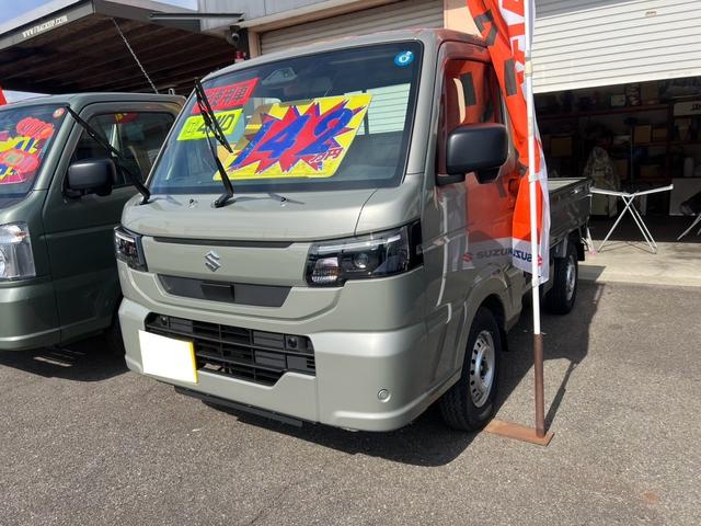 ���X�̍݌Ɏ��q�́A�W���ڂƔ[�ԑO�ɖ�����Ƃ��{�H���܂��B