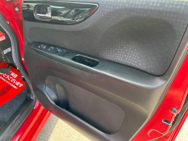 Ｎ－ＢＯＸカスタム Ｇ・Ｌパッケージ　ワンオーナー　あんしんパッケージ　ドライブレコーダー　ディスプレイオーディオ　Ｂｌｕｅｔｏｏｔｈ　スマートキー　ＥＴＣ　レザーステアリング　ＨＩＤヘッドライト　車検２年付（11枚目）