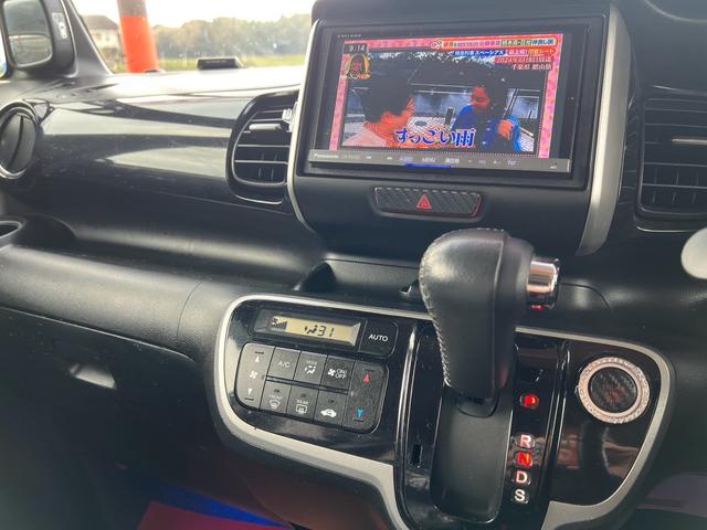 Ｎ－ＢＯＸカスタム Ｇ　ターボＳＳパッケージ　車検令和９年４月　両側電動スライドドア　ナビ地デジＴＶ　バックカメラ　ＥＴＣ　スマートキー　プッシュスターター　ＨＩＤヘッドライト　純正エアロ　純正アルミホイール　タイミングチェーン（11枚目）