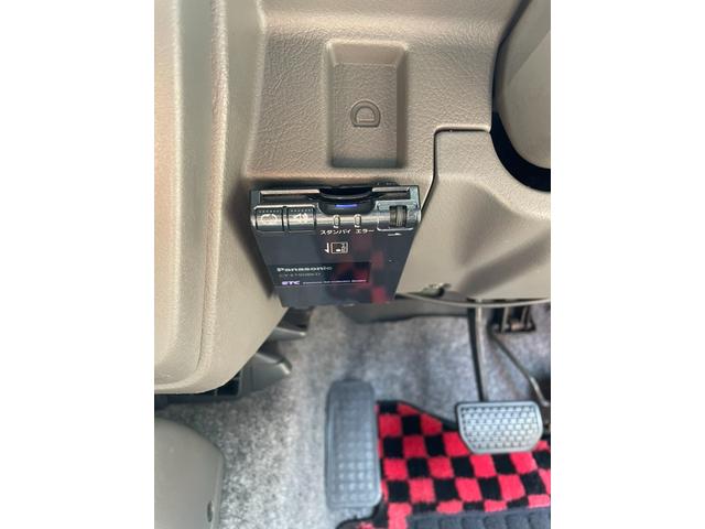 XL パートタイム4WD 運転席エアバッグ エアコン パワーステアリング リフトアップ CD 15インチアルミホイール ETC 60か月走行無制限保証付き(9枚目)