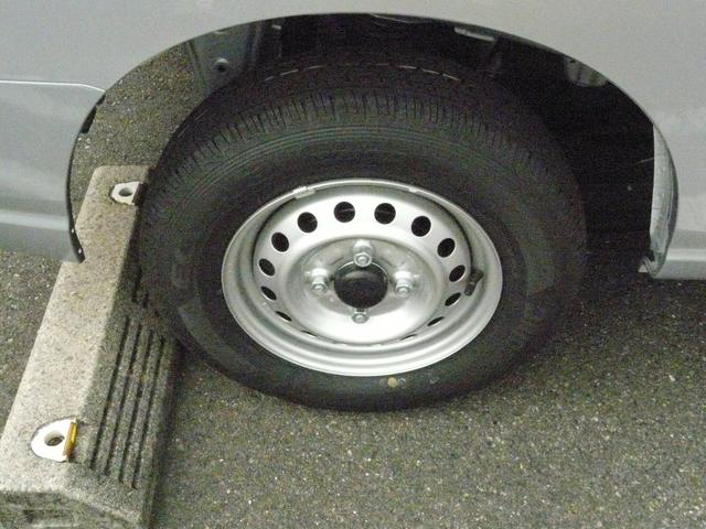 ハイゼットカーゴ デッキバンＬ　スマートアシスト　アイドリングストップ車　走行距離７４ｋｍ（28枚目）