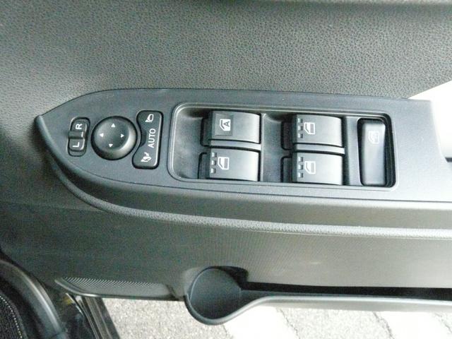 タント Ｘ　スモークガラス　セキュリティアラーム　キーフリーシステム　走行距離３．４７０ｋｍ（14枚目）