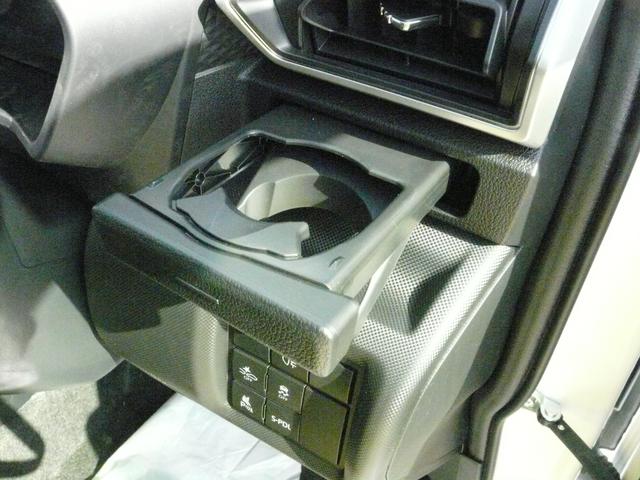 ロッキー プレミアムＧ　ＨＥＶ　アルミホイール　キーフリーシステム　スモークガラス　走行距離１０ｋｍ（17枚目）