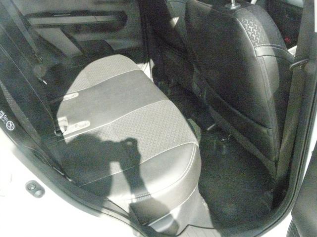 ロッキー プレミアムＧ　ＨＥＶ　アルミホイール　キーフリーシステム　スモークガラス　走行距離１０ｋｍ（32枚目）