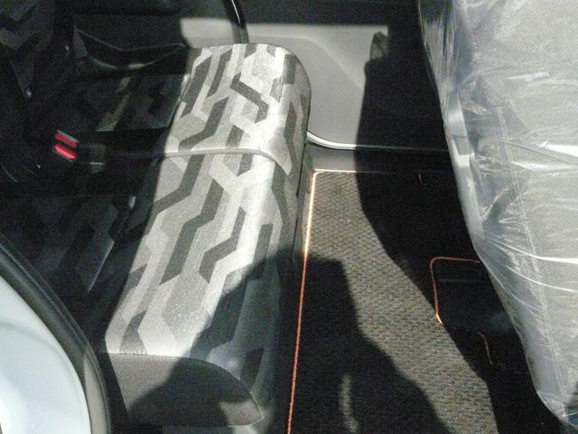 タント ファンクロスターボ　アルミホイール付き　スモークガラス　キーフリーシステム　走行距離１００ｋｍ（32枚目）