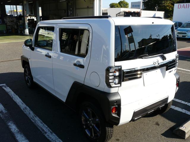 タフト Ｇ　クロムベンチャー　アルミホイール　スモークガラス　キーフリーシステム　セキュリティアラーム　走行距離３ｋｍ（11枚目）