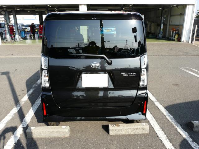 タント カスタムＸ　アルミホイール　セキュリティアラーム　スモークガラス　キーフリーシステム　走行距離４ｋｍ（13枚目）