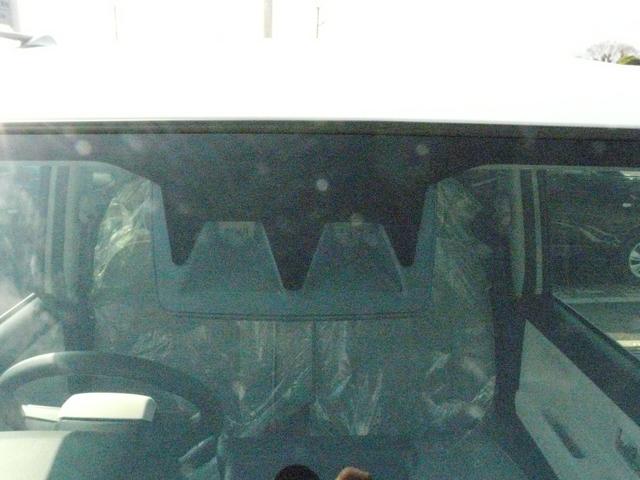 ムーヴキャンバス ストライプスＧ　スモークガラス　キーフリーシステム　セキュリティアラーム　走行距離２ｋｍ（36枚目）