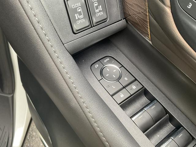 アルファードハイブリッド エグゼクティブラウンジ ハイブリッド 2.5 エグゼクティブラウンジ プラチナホワイトパール(16枚目)