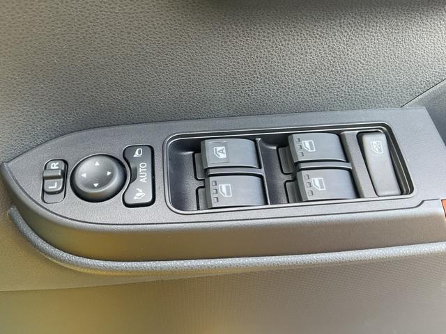 タント ファンクロスターボ 衝突回避支援ブレーキ・両側電動スライドドア(31枚目)