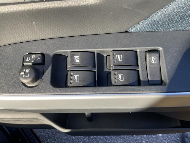 トール カスタムＧ　カスタムＧ　パノラマモニター　ディスプレイオーディオ　両側パワースライド　衝突回避支援機能（17枚目）