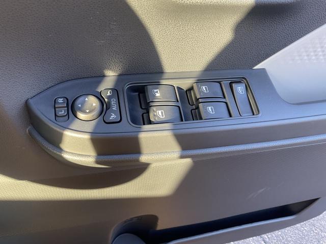 タント X 衝突回避支援ブレーキ・両側電動スライドドア(28枚目)