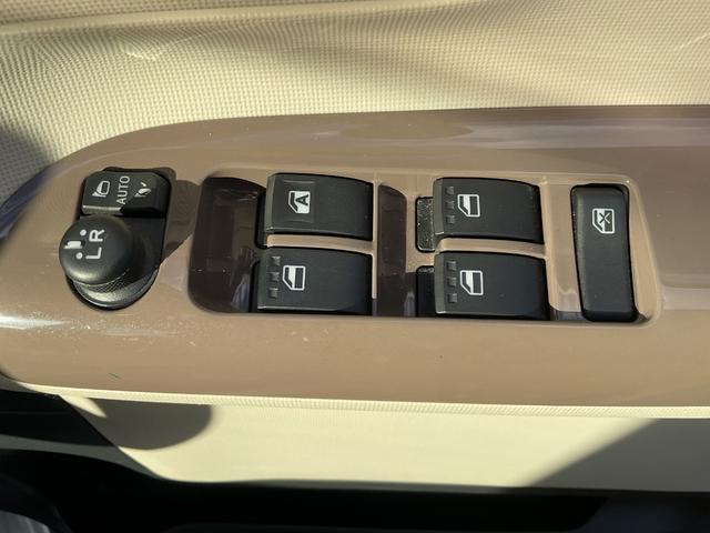 ムーヴキャンバス Ｘリミテッドメイクアップ　ＳＡＩＩ　ナビ・衝突回避支援ブレーキ（24枚目）