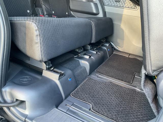 タント カスタムＲＳ　カスタムＲＳ　両側パワースライドドア　キーフリー　衝突回避支援機能（17枚目）