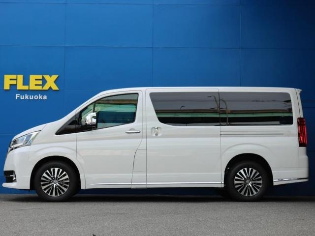 プレミアム Premium 6人運転席8ウェイパワーシート&助手席4ウェイパワーシート(快適温熱シート)エグゼクティブパワーシート(リヤ席1列目2列目快適温熱シート)本革+木目調ステアリングステアリングスイッチ(5枚目)
