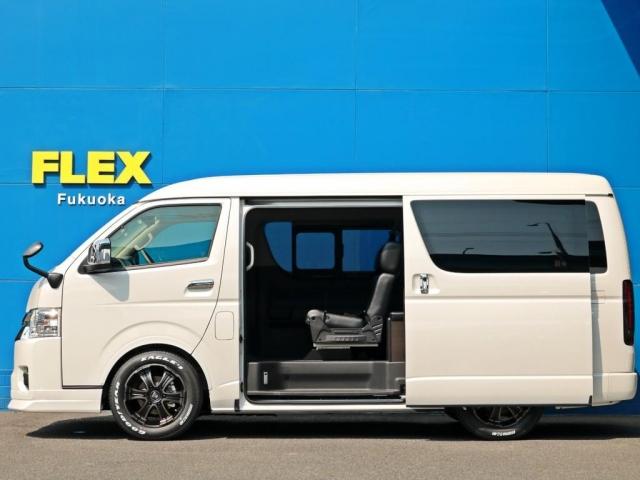 GL ハイエースワゴン FLEXシートアレンジ アレンジAS 10人乗り 車中泊対応フルフラット テーブル 後ろ向き対座可能 床張りフローリング パワスラ付き カロッツェリアSDフルセグナビ 後席モニター(6枚目)