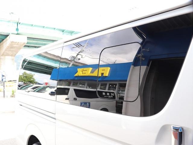 ハイエースバン スーパーＧＬ　ダークプライムＩＩ　ディーゼルターボ　ＦＬＥＸカスタム　ホイール＆タイヤ　ＬＥＤテールランプ　スポイラー　小窓付き　パノラミックビューモニター　デジタルインナーミラー　クリアランスソナー　シートカバー　７インチナビ（4枚目）