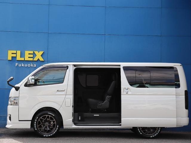 ハイエースバン スーパーＧＬ　ダークプライムＩＩ　ディーゼルターボ　ＦＬＥＸカスタム　ホイール＆タイヤ　ＬＥＤテールランプ　スポイラー　小窓付き　パノラミックビューモニター　デジタルインナーミラー　クリアランスソナー　シートカバー　７インチナビ（7枚目）