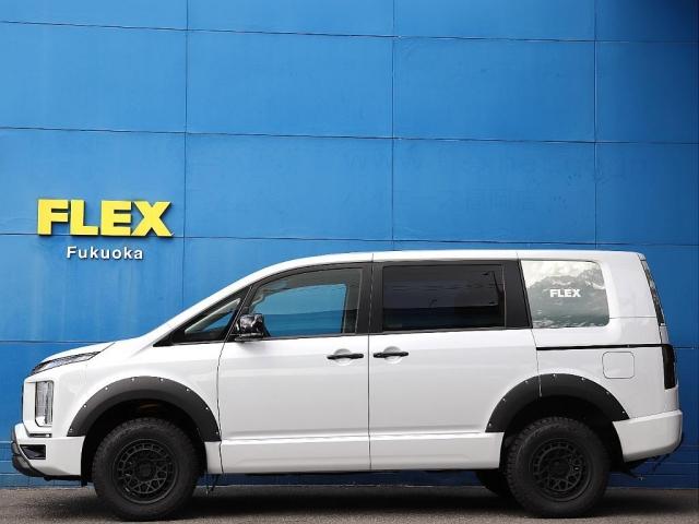 デリカＤ：５ ブラックエディション　試乗車　ＦＬＥＸカスタム　リフトアップ　オフロードスタイル　ＪＡＯＳ　マッドガード　バンパーガード　１６インチアルミ＆ＴＯＹＯオープンカントリー　ＬＥＤテールランプ　リフトアップコイル　アルパインナビ（6枚目）