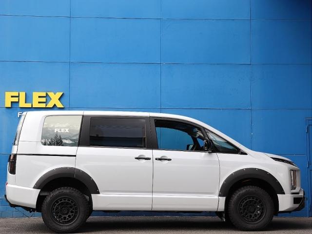 デリカＤ：５ ブラックエディション　試乗車　ＦＬＥＸカスタム　リフトアップ　オフロードスタイル　ＪＡＯＳ　マッドガード　バンパーガード　１６インチアルミ＆ＴＯＹＯオープンカントリー　ＬＥＤテールランプ　リフトアップコイル　アルパインナビ（7枚目）