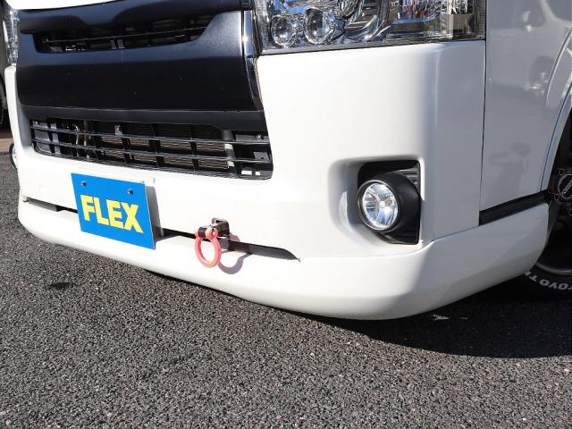 レジアスエースバン スーパーGL ダークプライム ディーゼルターボ ギブソンエアロ バッドフェイスボンネット マットブラック塗装 CRSホイール オーバーフェンダー ヴァレンティドアミラーウインカー LEDテールランプ シートカバー 7インチナビ(3枚目)