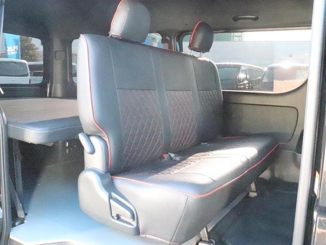 ハイエースバン スーパーＧＬ　ダークプライムＩＩ　高年式・両側自動ドア完備（3枚目）