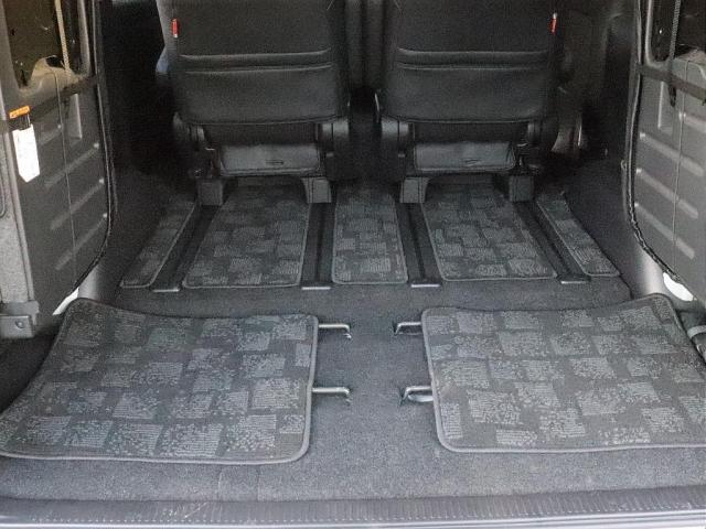 ハイエースワゴン GL ロング ファインテックツアラー オットマン付4キャプテンシート搭載(3枚目)