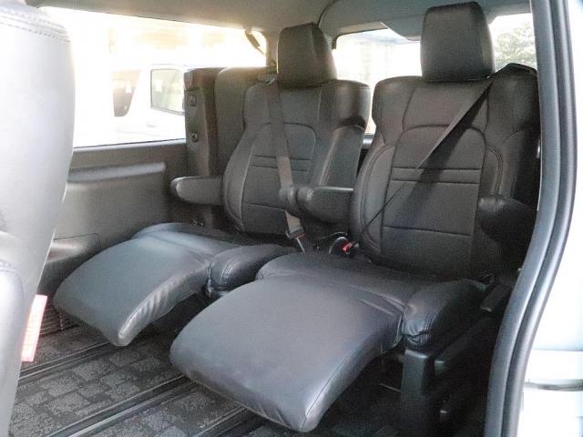 ハイエースワゴン GL ロング ファインテックツアラー オットマン付4キャプテンシート搭載(12枚目)