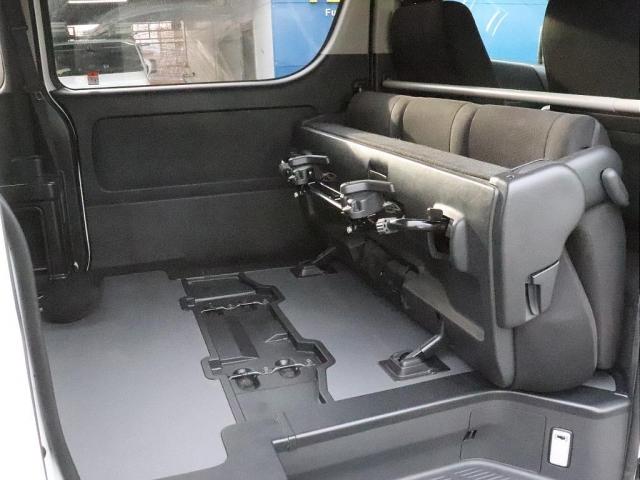 ハイエースバン ロングスーパーＧＬマルチロールトランスポータタイプＩＩ　ＭＲＴオプション補助バッテリー搭載（9枚目）