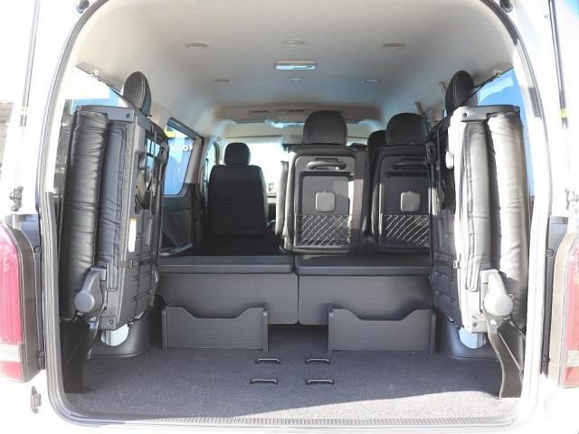 �Ō㕔�V�[�g�𒵂ˏグ�鎖�ɂ���Ă��L���X�y�[�X���m�ۂł��܂��I��e�ʂ��ו��X�y�[�X�ɂ�