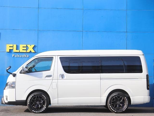 ハイエースバン スーパーＧＬ　ダークプライムＩＩ　高年式ワンオーナー車　ナスカータイヤ　ＡＬＰＩＮＥ１１型ナビ　ＰＶＭナビ連動　エンジンルームカバー　デジタルインナーミラー　バルベロＨＥＸ１７ＡＷ　パノラミックビューモニター　ＥＴＣ（3枚目）