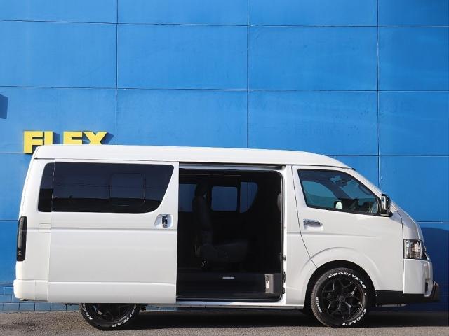 ハイエースバン スーパーＧＬ　ダークプライムＩＩ　高年式ワンオーナー車　ナスカータイヤ　ＡＬＰＩＮＥ１１型ナビ　ＰＶＭナビ連動　エンジンルームカバー　デジタルインナーミラー　バルベロＨＥＸ１７ＡＷ　パノラミックビューモニター　ＥＴＣ（6枚目）